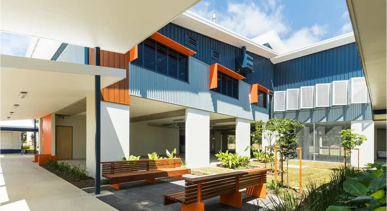 PTA-SMITHFIELD-SHS-211358