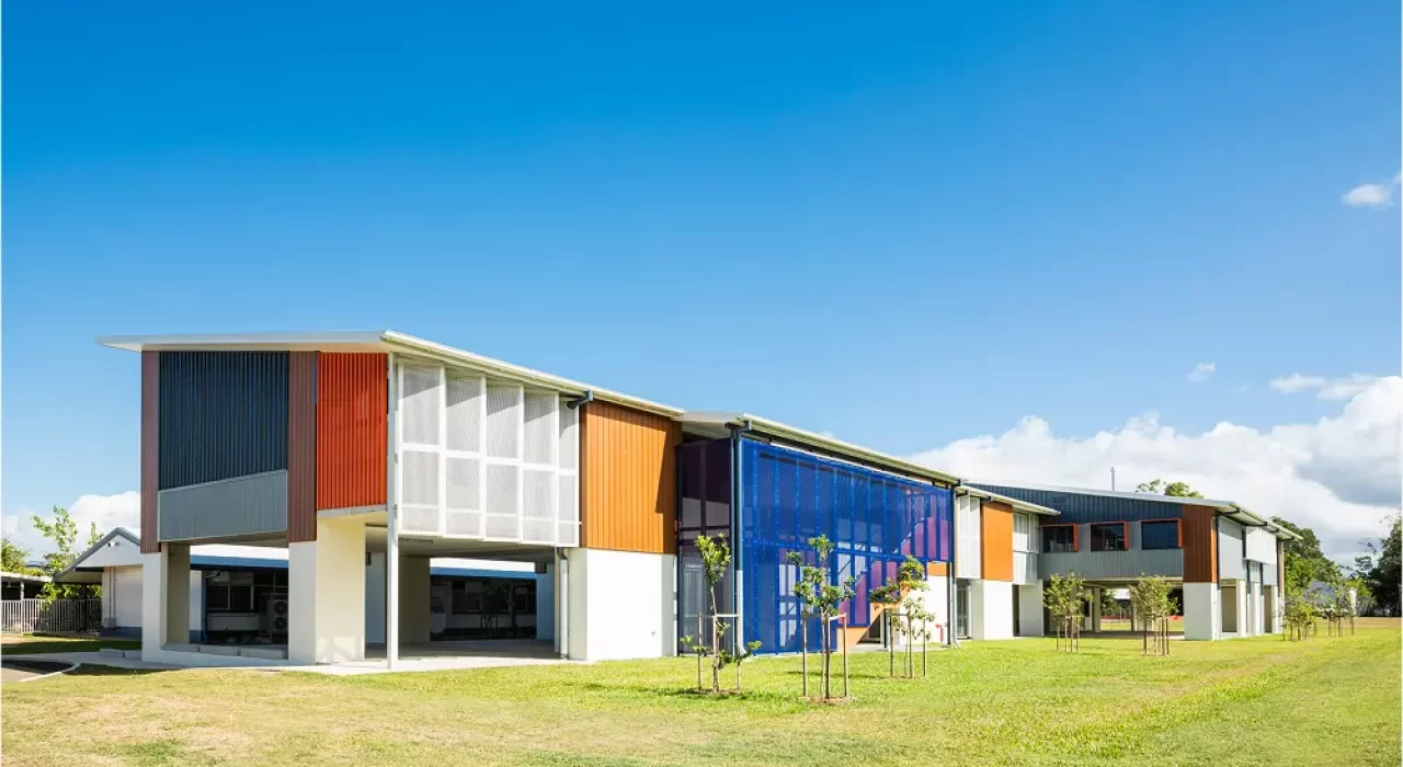 PTA-SMITHFIELD-SHS-211584